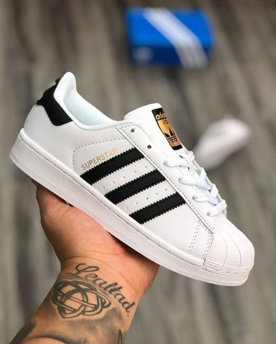 D_NQ_NP_931898-MLV32679795097_102019-O Adidas SuperStar Blancos