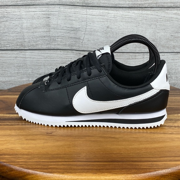 m_68dad651b14a068f18bfe834 Nike Cortez - Negras